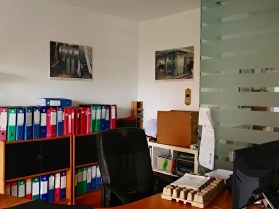 Immagine 7 di Ufficio in vendita  in Via alla Fiumara 7 a Genova
