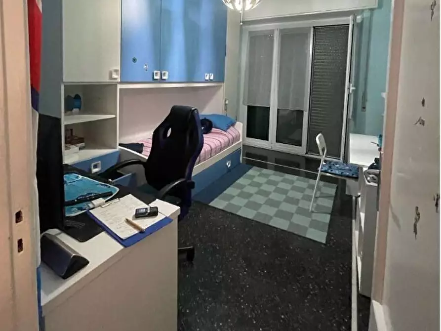 Immagine 6 di Pentalocale in vendita  in Via La Spezia 4 a Genova