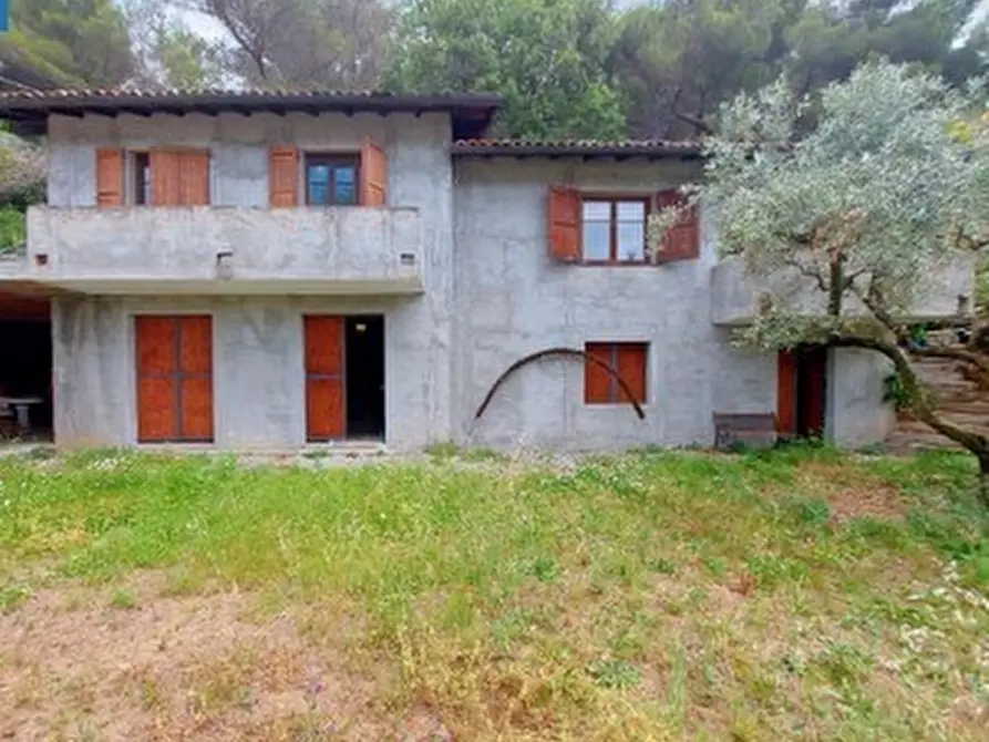 Immagine 1 di Villa in vendita  in Via Oberto D'oria snc a Camporosso