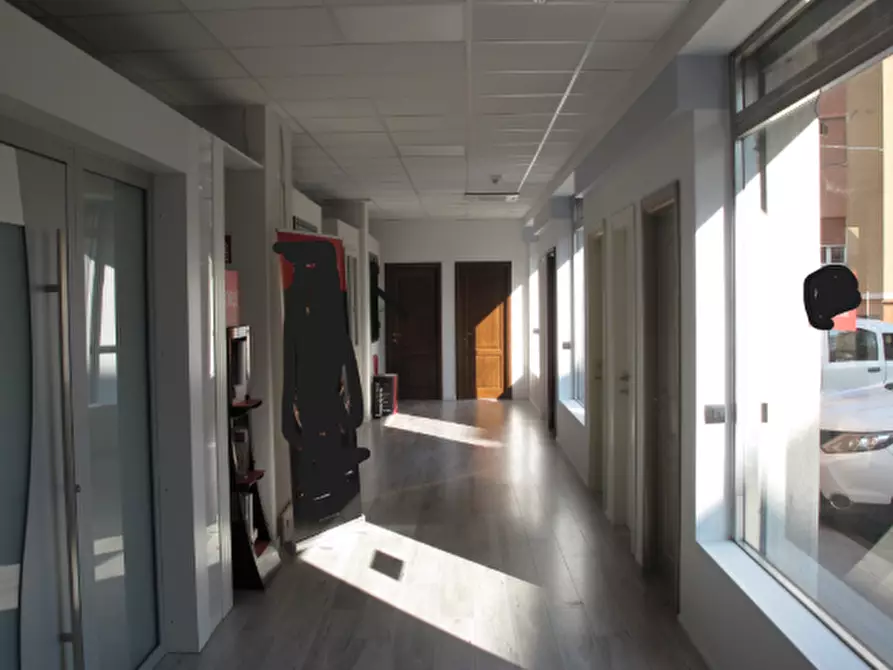 Immagine 3 di Locale commerciale in vendita  in Via Privata Don Mario Bordo 9 a Serra Riccò