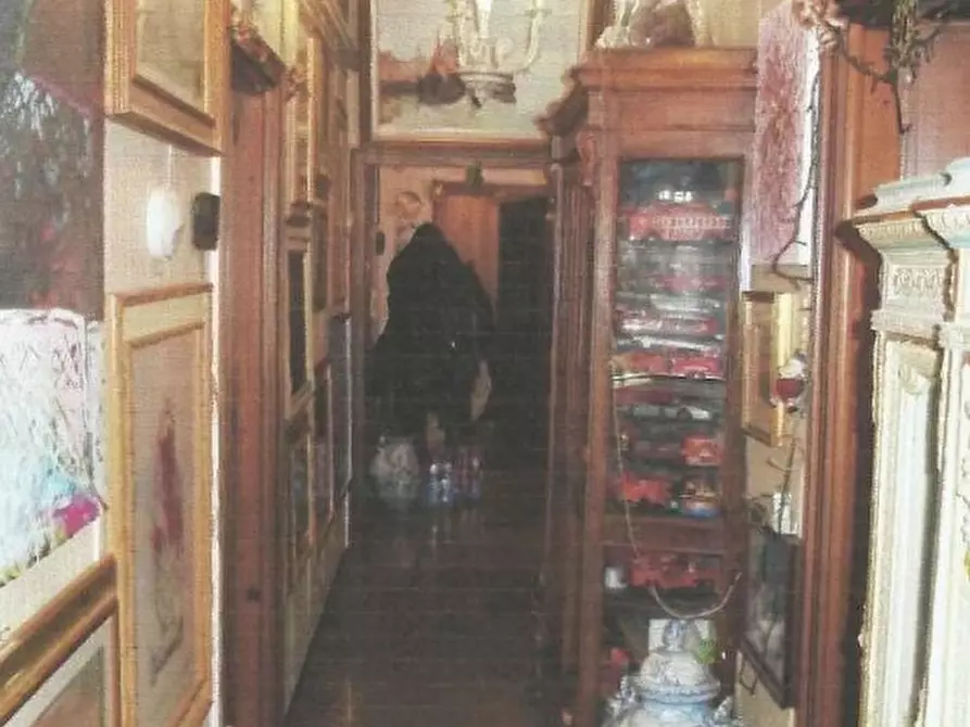 Immagine 3 di Pentalocale in vendita  in Via IV Novembre 5 a Savona