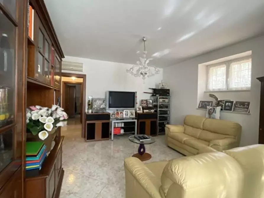 Immagine 9 di Casa trifamiliare in vendita  in Via I Maggio 2 a Leivi