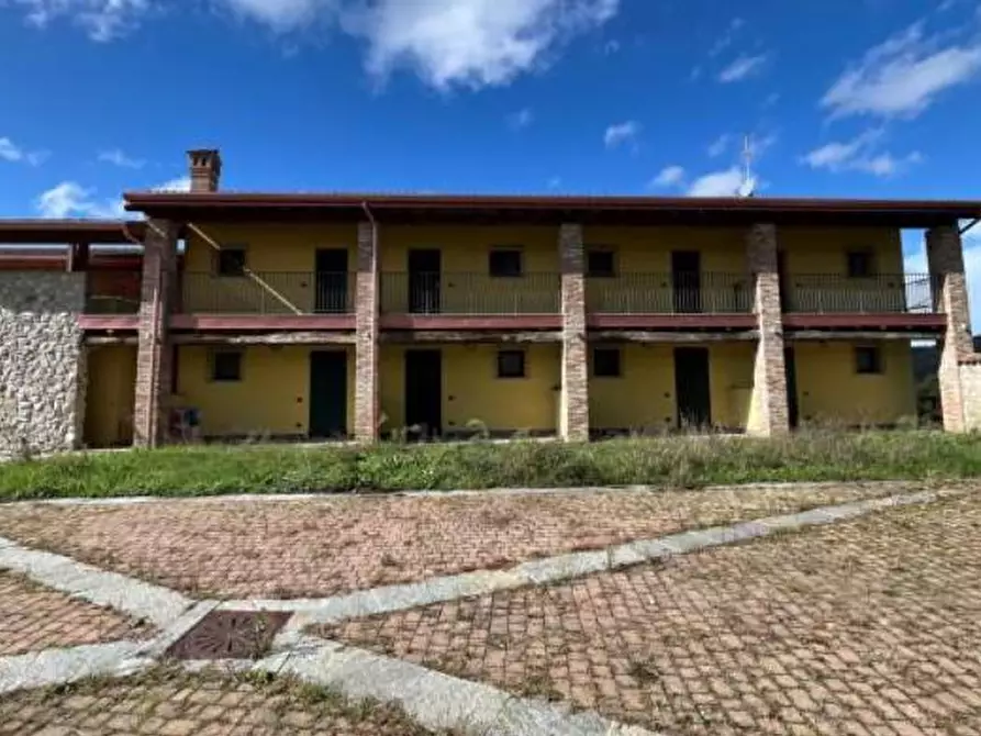 Immagine 1 di Casa indipendente in vendita  in Strada Provinciale 108 snc a Momperone