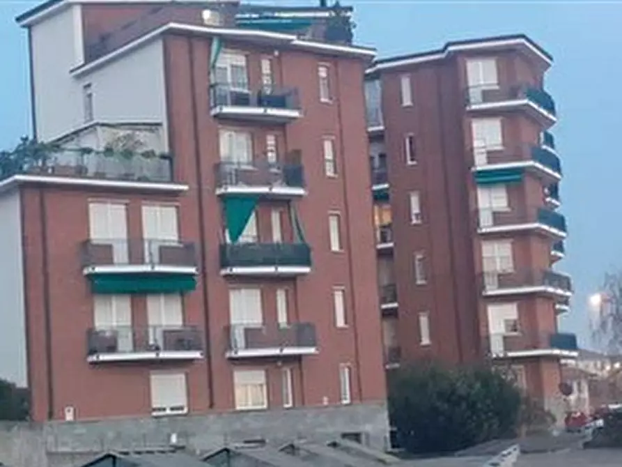 Immagine 1 di Quadrilocale in vendita  in Corso Bruno Buozzi 9A a Chieri