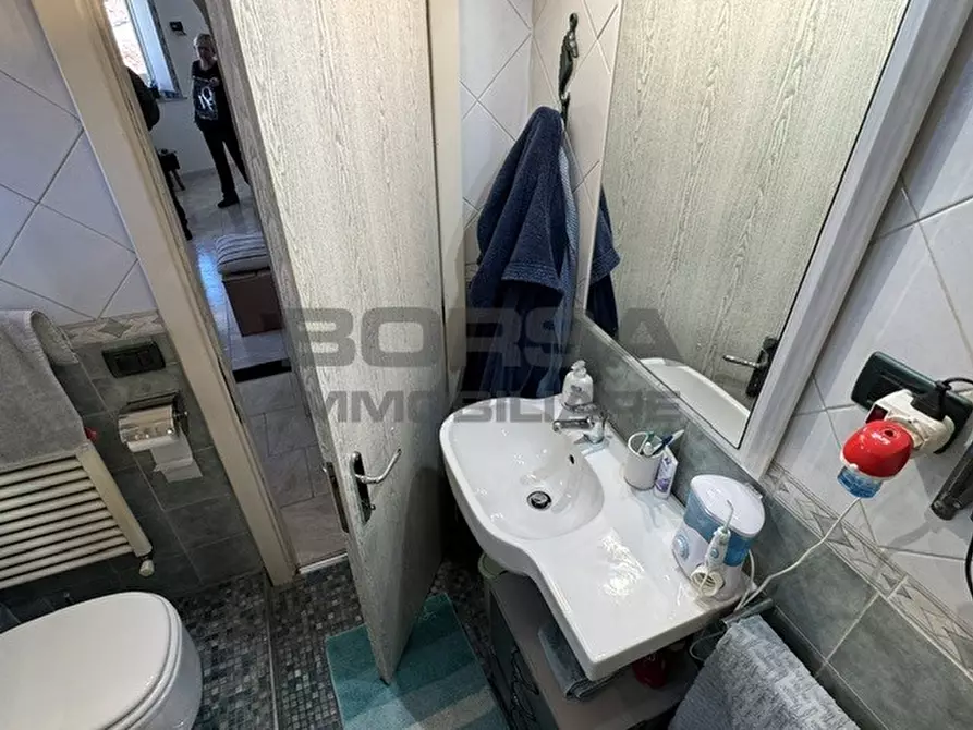 Immagine 15 di Bilocale in vendita  in Via Serristori 4 a Livorno
