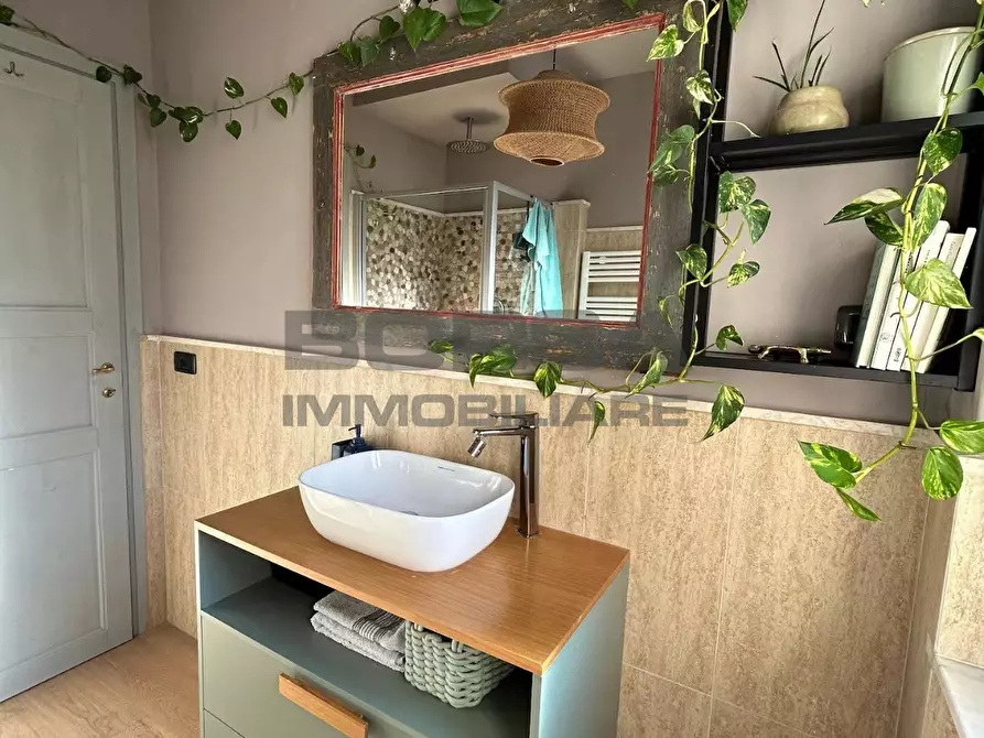 Immagine 21 di Appartamento in vendita  in Via Montebello 49 a Livorno