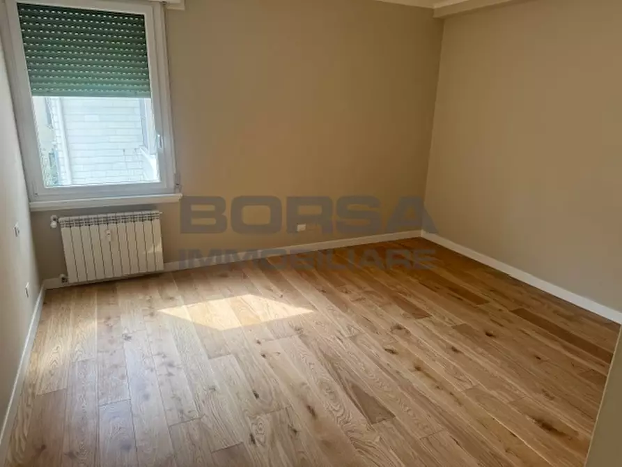 Immagine 11 di Pentalocale in vendita  in Via Baciocchi 2 a Livorno