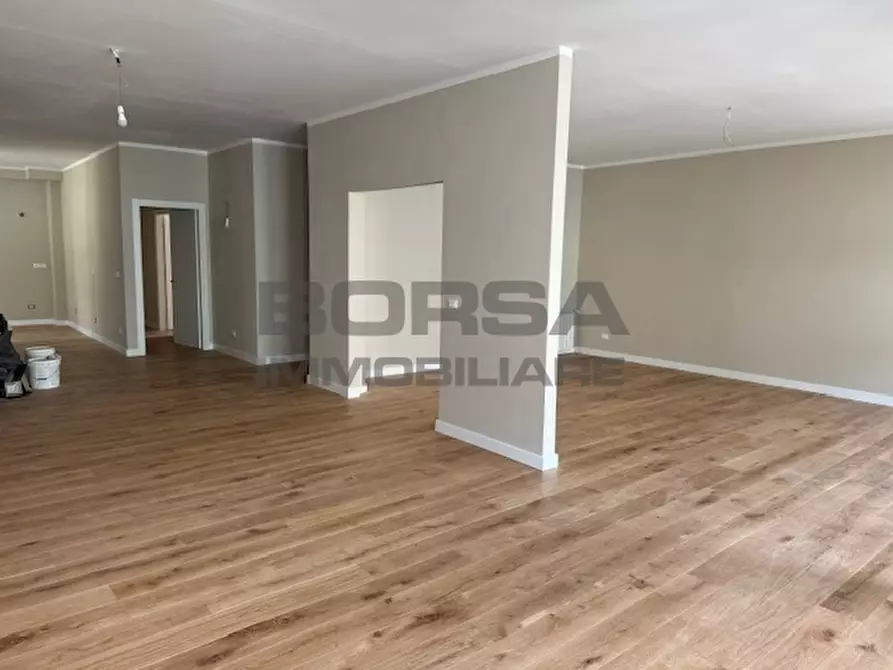 Immagine 3 di Pentalocale in vendita  in Via Baciocchi 2 a Livorno