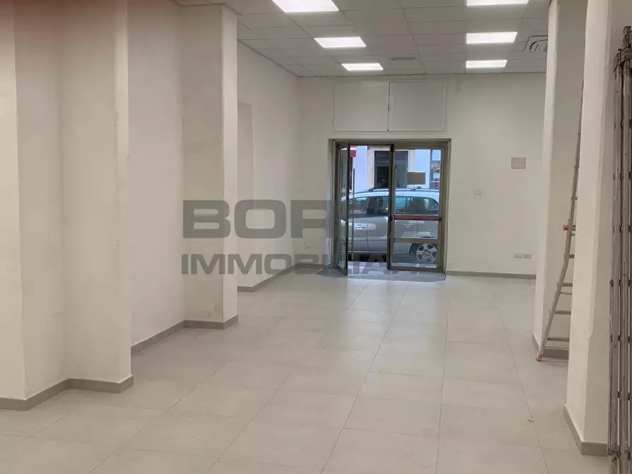 Immagine 11 di Capannone industriale in vendita  in Via Buontalenti 10 a Livorno