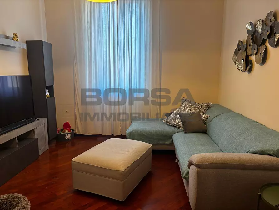 Immagine 13 di Trilocale in vendita  in Viale Giosuè Carducci 47 a Livorno