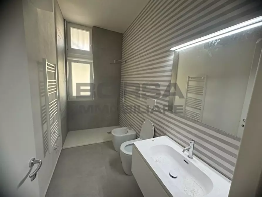 Immagine 15 di Pentalocale in vendita  in Via Baciocchi 2 a Livorno