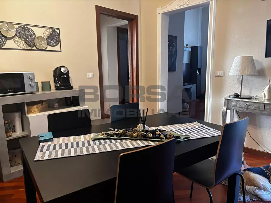 Immagine 11 di Trilocale in vendita  in Viale Giosuè Carducci 47 a Livorno
