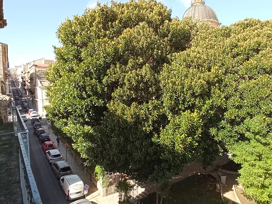 Immagine 25 di Casa indipendente in vendita  a Ragusa