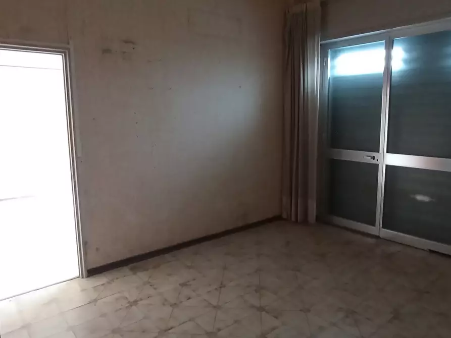 Immagine 6 di Locale commerciale in vendita  a Ragusa