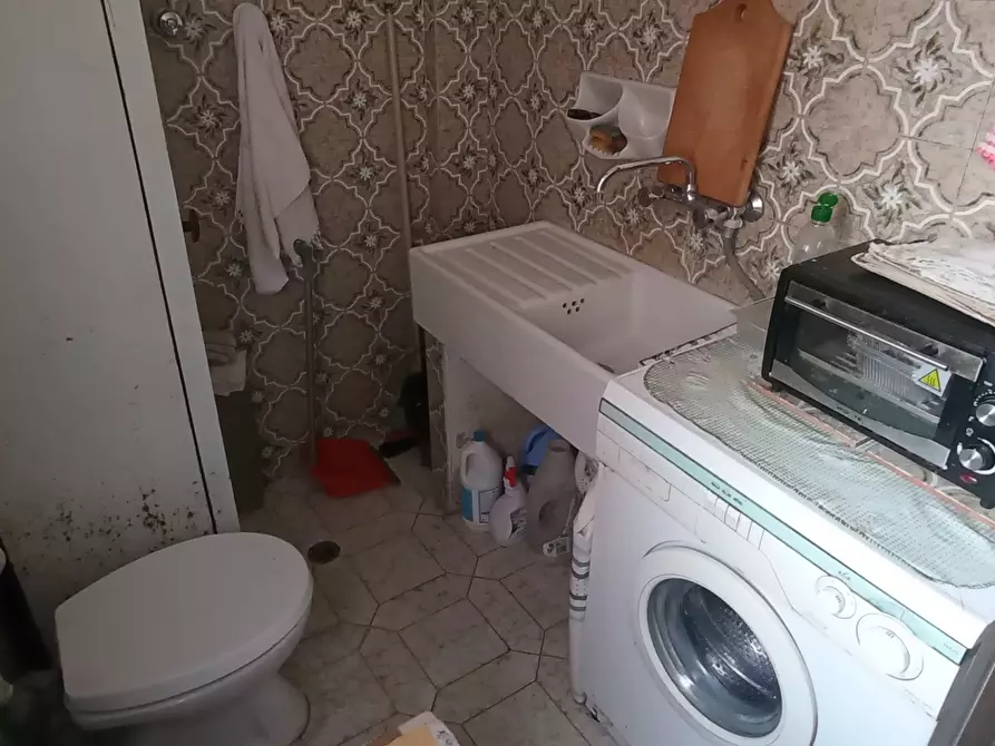 Immagine 7 di Pentalocale in vendita  a Ragusa