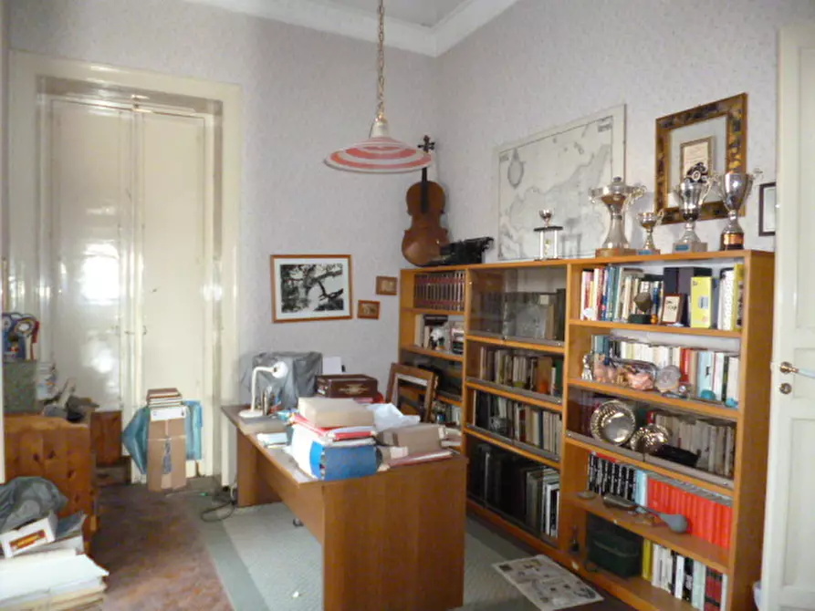 Immagine 12 di Pentalocale in vendita  a Ragusa