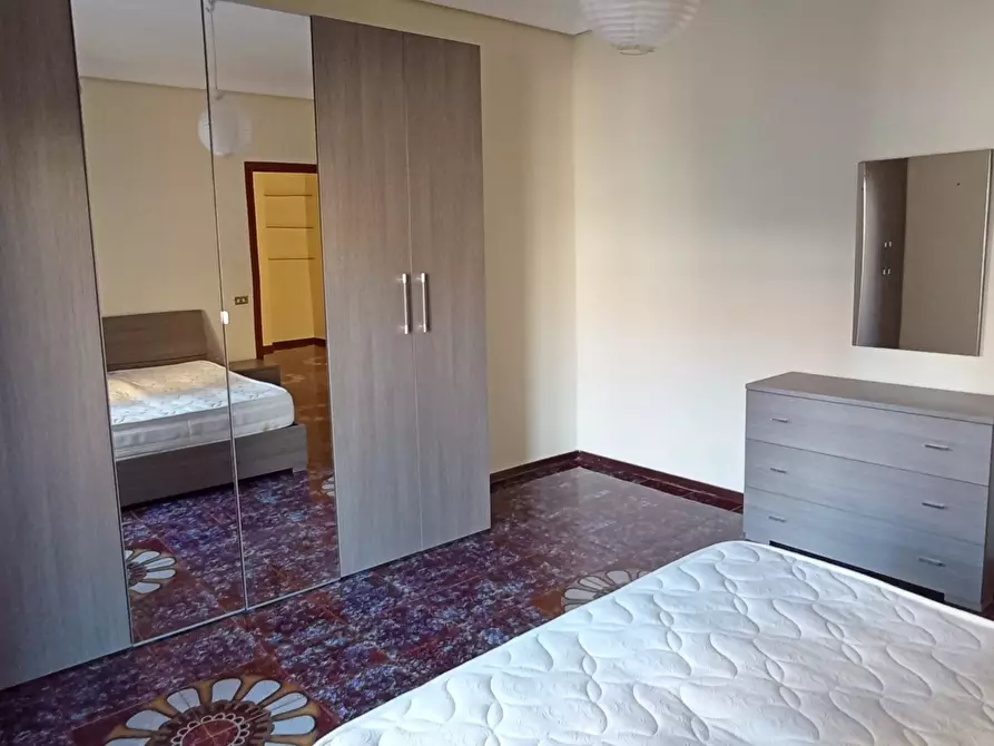 Immagine 15 di Pentalocale in affitto  a Ragusa