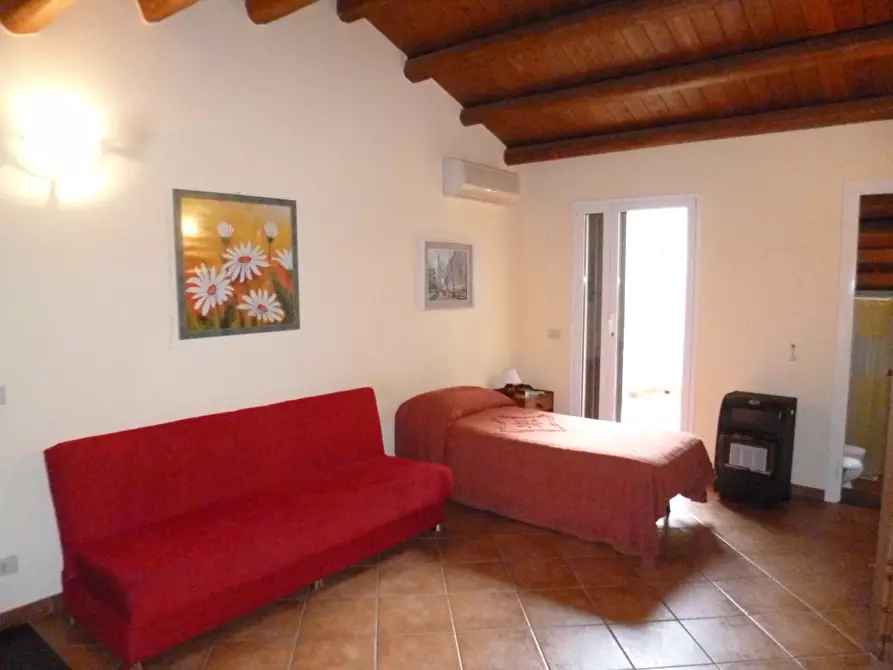 Immagine 25 di Casa indipendente in vendita  a Ragusa