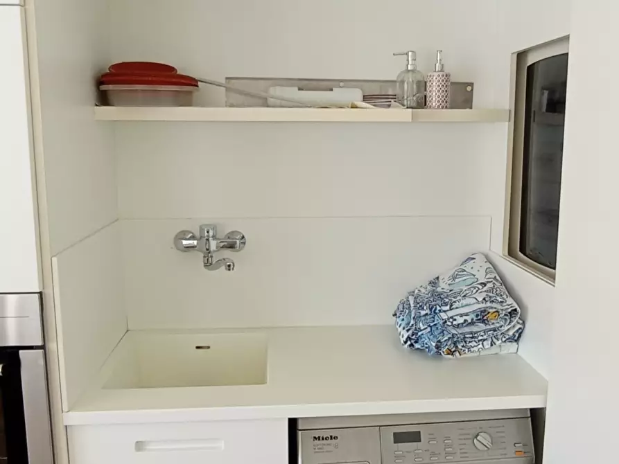 Immagine 13 di Pentalocale in vendita  a Ragusa