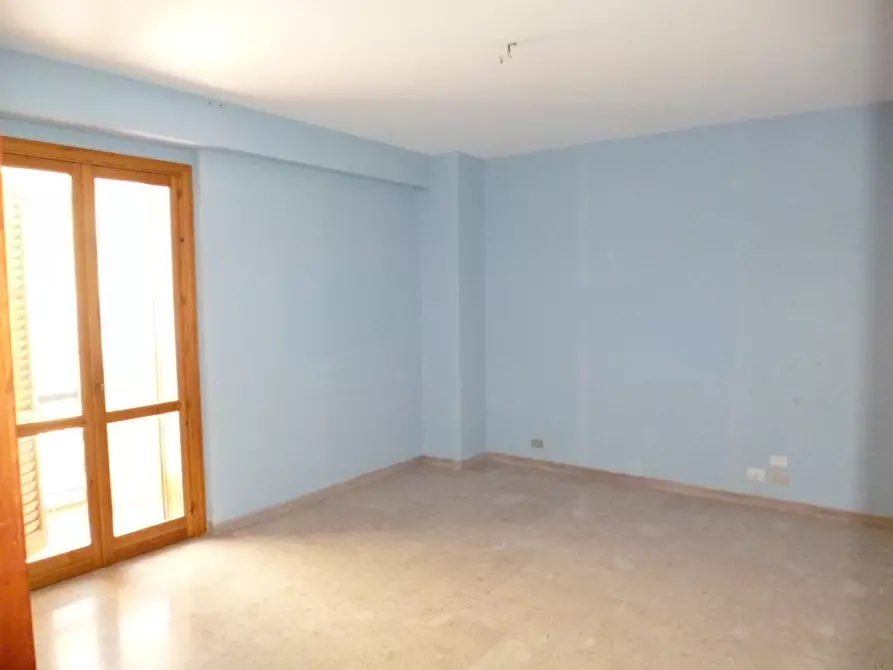 Immagine 7 di Pentalocale in vendita  a Ragusa