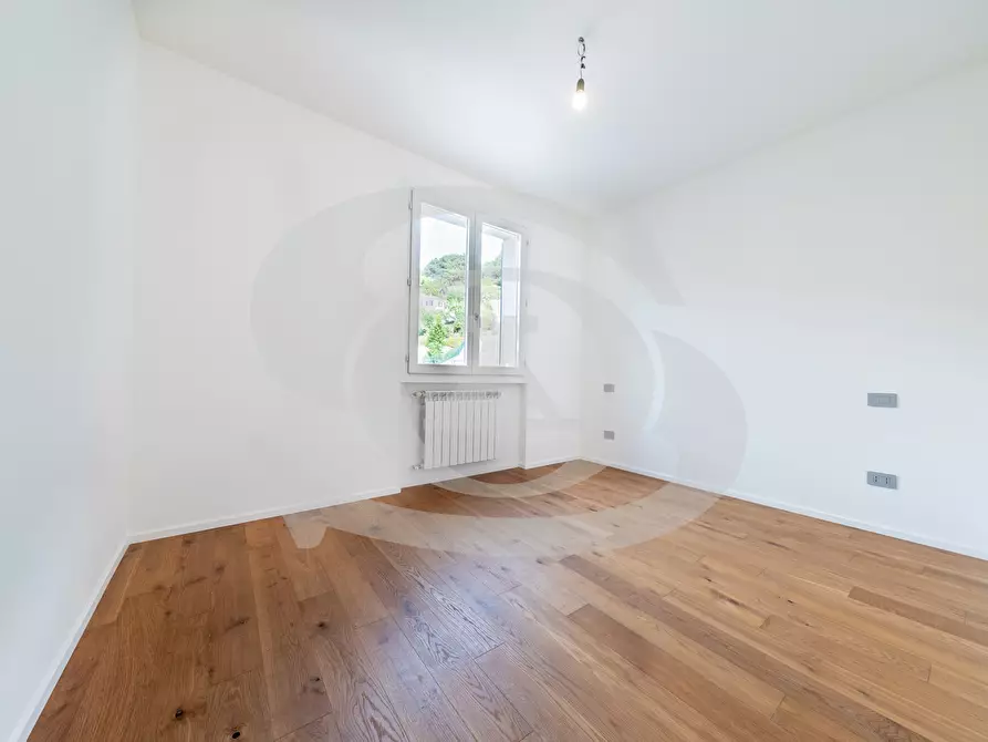 Immagine 10 di Quadrilocale in vendita  in Via degli Anemoni s.n.c. a Ospedaletti