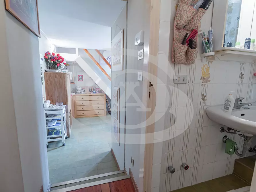 Immagine 10 di Bilocale in vendita  in Via Cavalieri di Rodi 2 a Ospedaletti