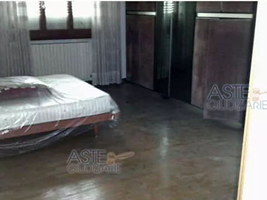 Immagine 2 di Villa in vendita  a Montegridolfo