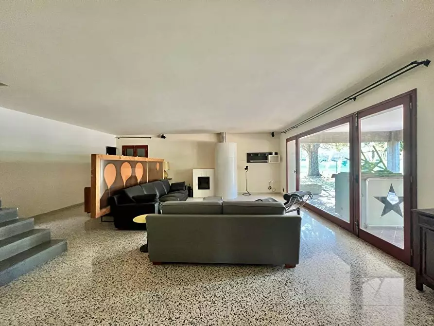 Immagine 1 di Villa in vendita  a Cesena
