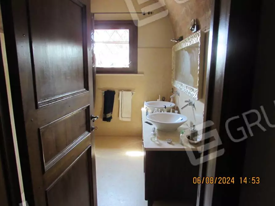 Immagine 6 di Villa in vendita  a Ravenna