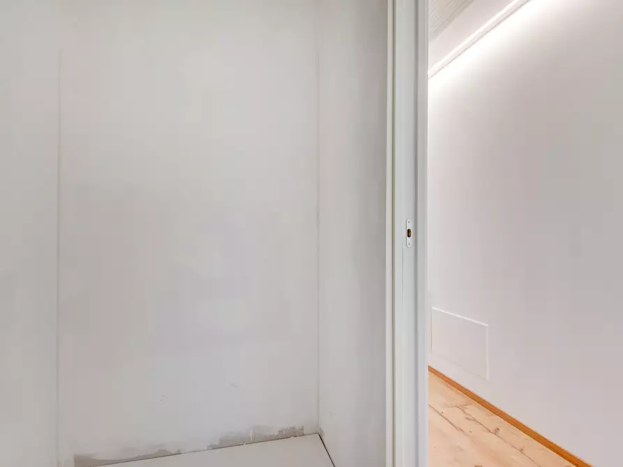 Immagine 29 di Quadrilocale in vendita  in Via L. C. Farini 291 a Cesena