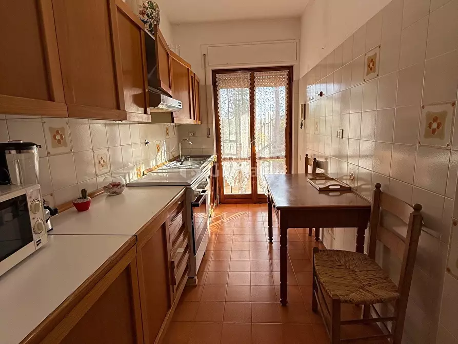 Immagine 15 di Quadrilocale in vendita  in Via Circeo 6 a Anzio