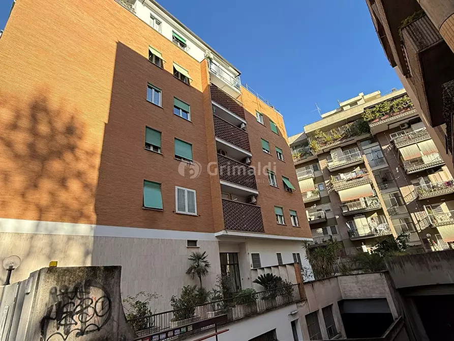 Immagine 10 di Trilocale in affitto  in Via Arturo Graf 52 a Roma