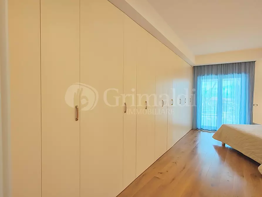 Immagine 29 di Villa in vendita  a Anzio