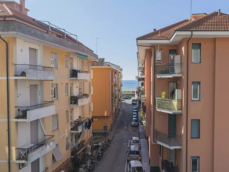 Immagine 16 di Trilocale in vendita  in Via Modena 10 a Lavagna