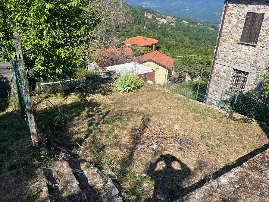 Immagine 7 di Porzione di casa in vendita  in Via IV Novembre 20 a Maissana