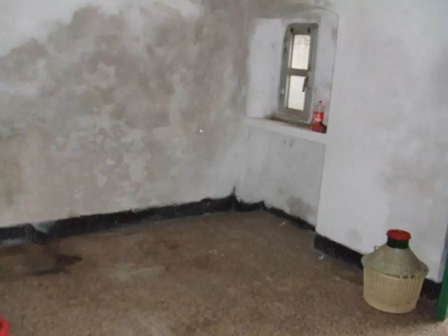 Immagine 3 di Rustico / casale in vendita  in Via Veleura 42 a Castiglione Chiavarese