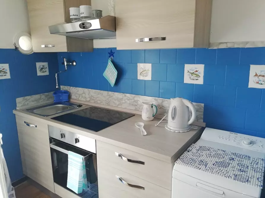 Immagine 16 di Bilocale in vendita  in Via Giuseppe Garibaldi 32 a Sestri Levante