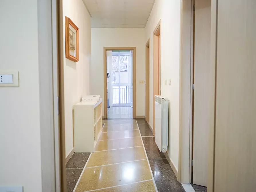 Immagine 3 di Pentalocale in vendita  a Livorno