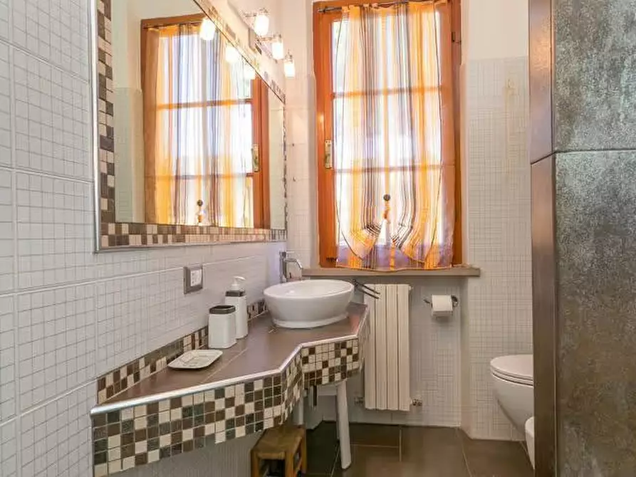 Immagine 34 di Trilocale in vendita  a Rosignano Marittimo