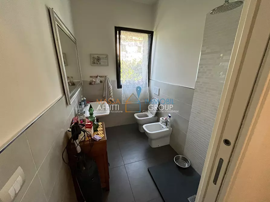 Immagine 10 di Villetta a schiera in vendita  in Via Felice Cavallotti 100 a Massa