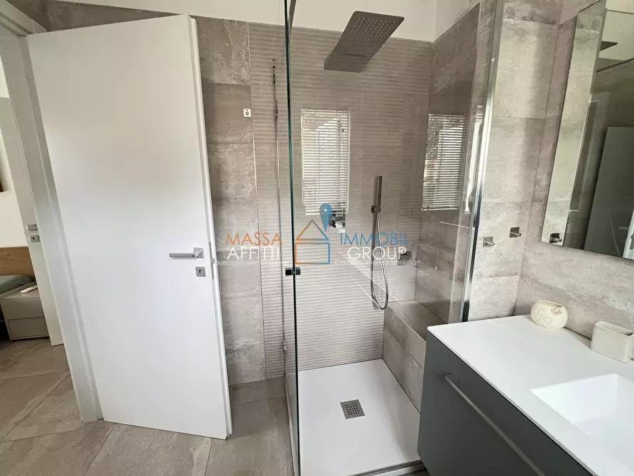 Immagine 46 di Quadrilocale in vendita  in Via Cateratte 81 a Montignoso