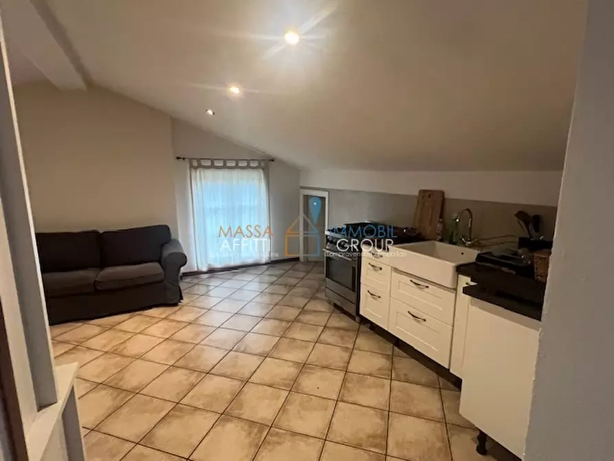 Immagine 43 di Porzione di casa in vendita  in Via Celia 1 a Massa