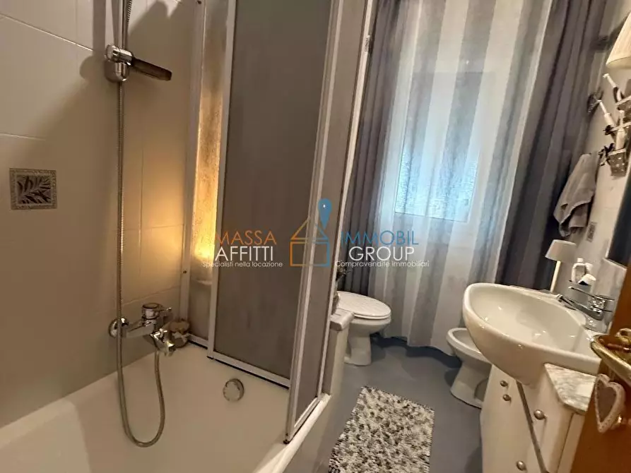 Immagine 11 di Quadrilocale in vendita  in Via Alfieri 19 a Massa