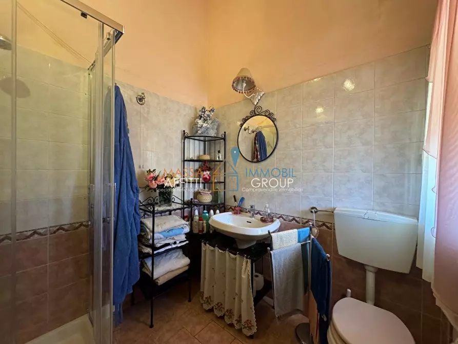 Immagine 12 di Villetta a schiera in vendita  in Via Don Giovanni Minzoni 216 a Seravezza