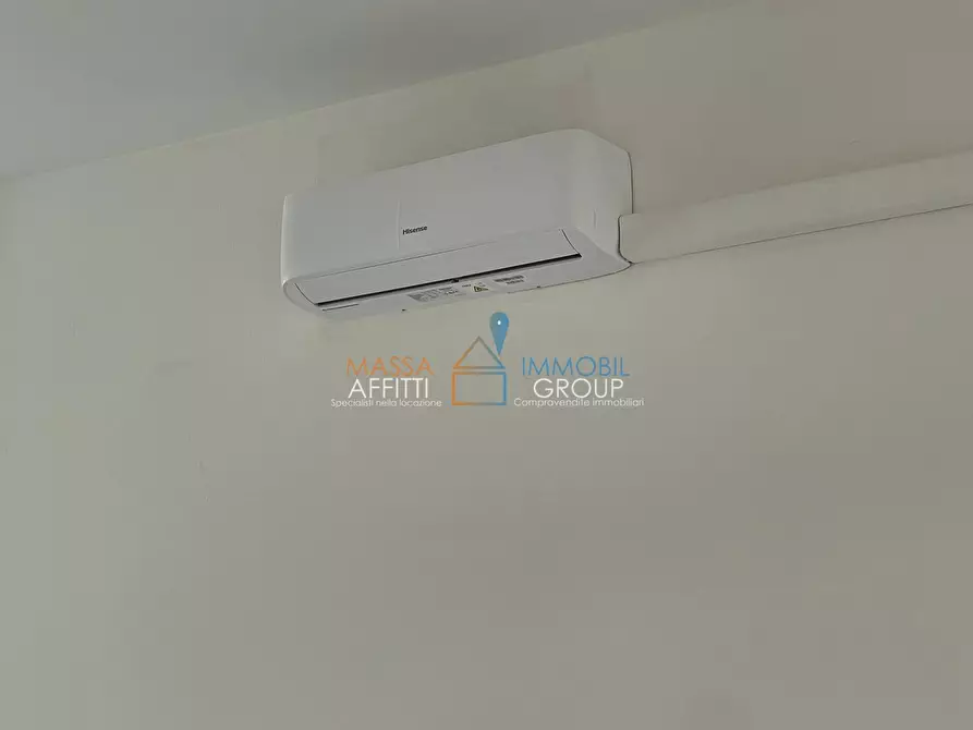 Immagine 6 di Locale commerciale in affitto  in Piazza Giovanni Pellerano 5 a Massa