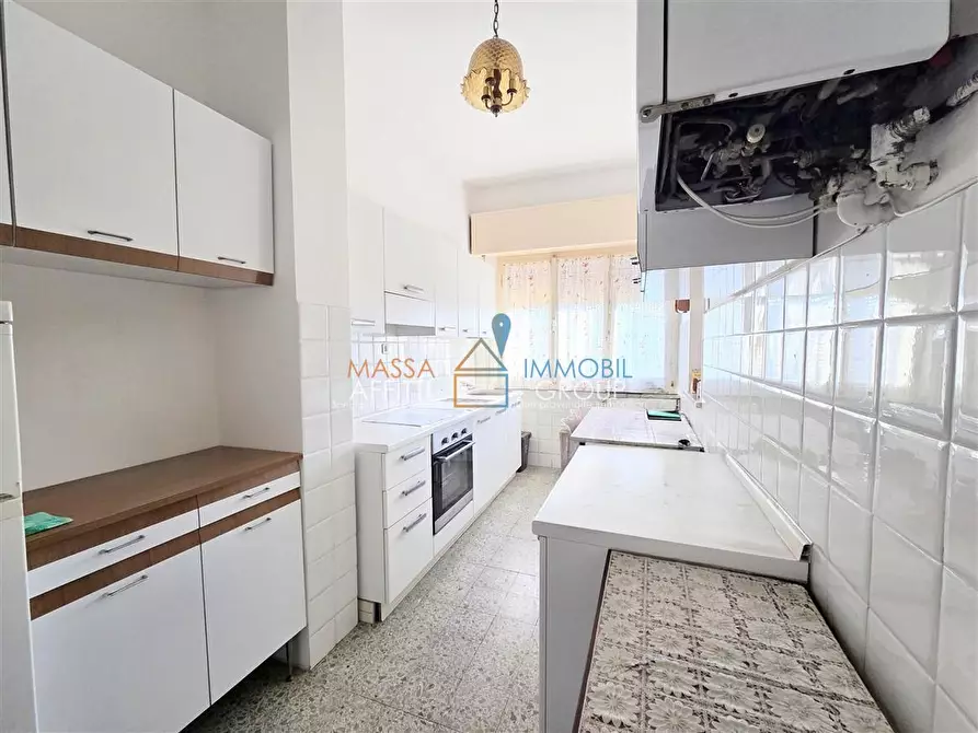 Immagine 8 di Pentalocale in vendita  in Via Bagnone 17 a Massa