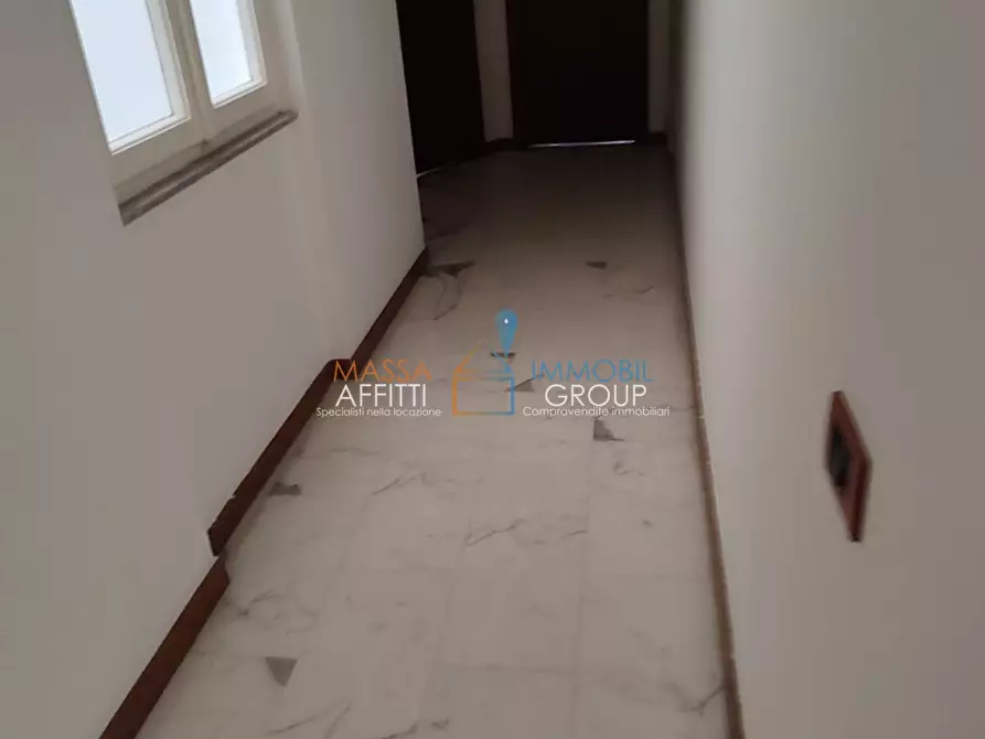 Immagine 8 di Ufficio in affitto  in Via Cavour 58 a Massa