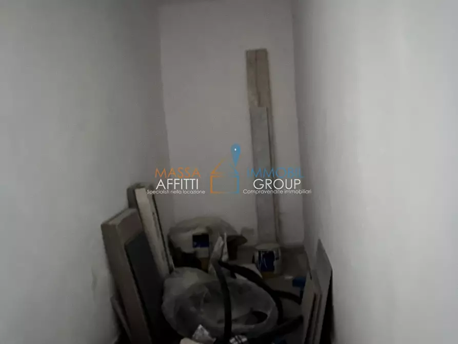 Immagine 33 di Villa in vendita  in Strada Statale 1 108 a Massa