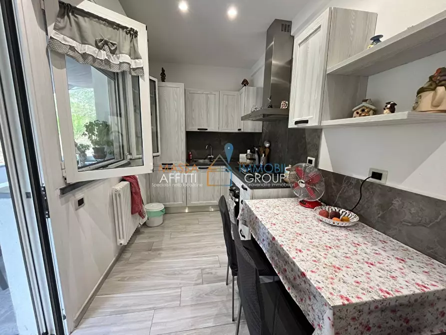 Immagine 29 di Villa in vendita  in Via Vitali 25 a Massa