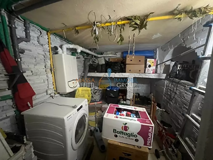 Immagine 26 di Porzione di casa in vendita  in Via Capaccola 3 a Massa